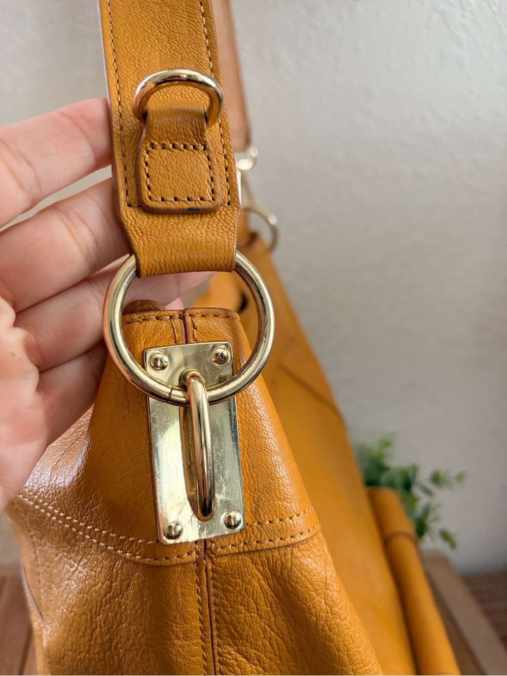 Banana Republic Yellow Pebbled Leather Hobo Shoulder Bag EUC - Picture 6 of 15